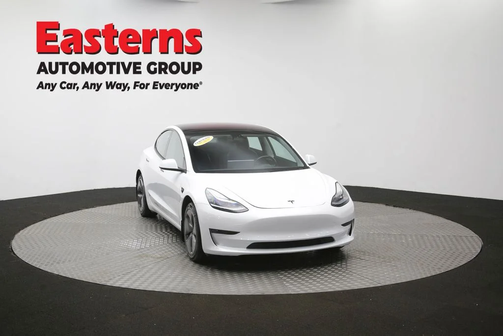 Used 2018 White Tesla Long Range image 45