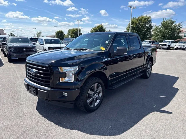 Used 2017 Shadow Black Ford XLT image 3
