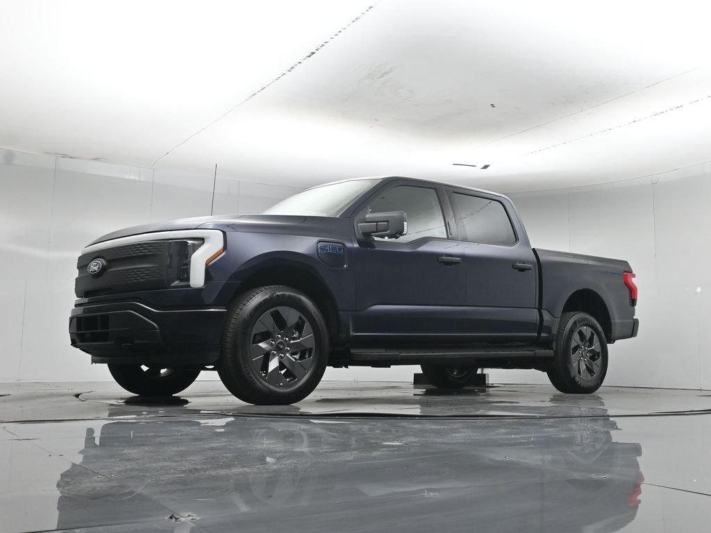 Used 2024 Blue Ford XLT image 47