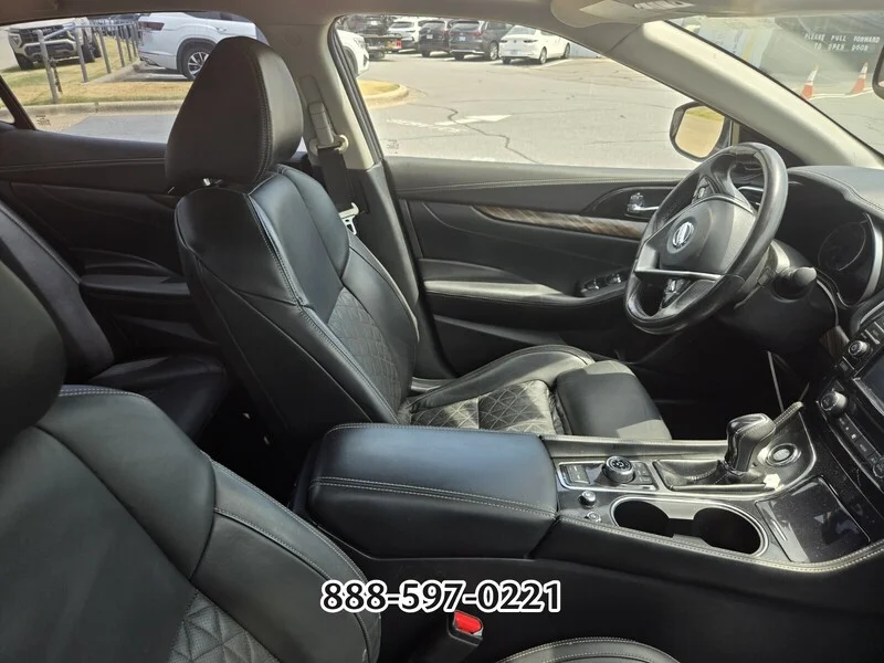 Used 2016 Pearl White NISSAN PLATINUM image 10