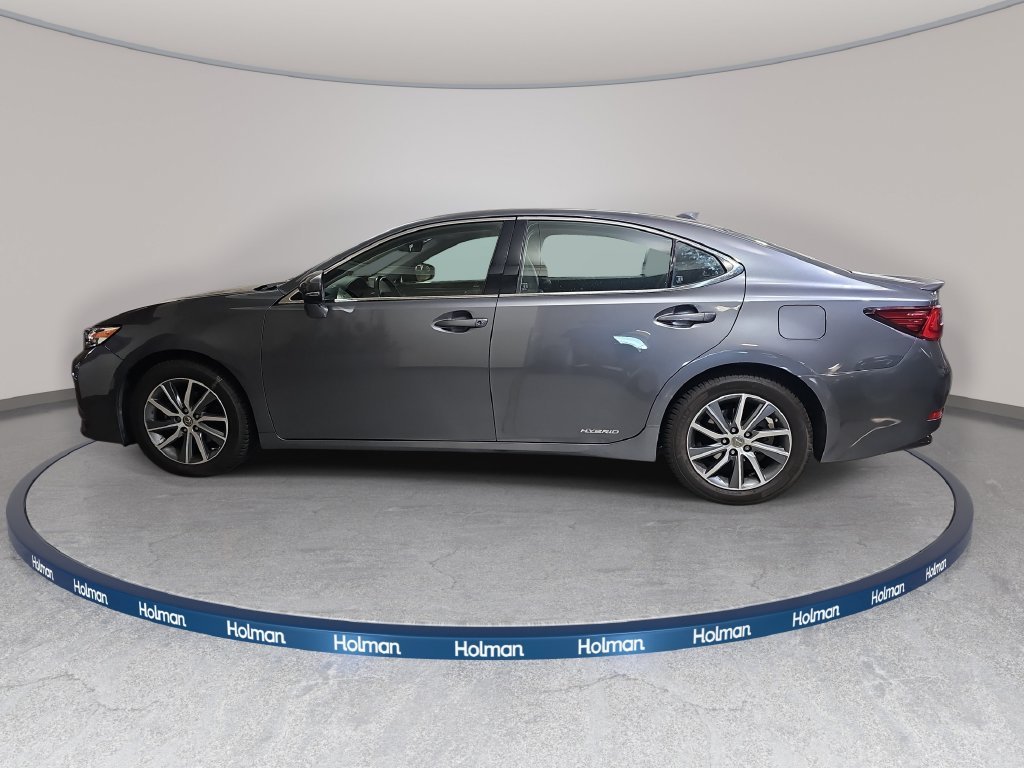 Used 2016 Gray Lexus 300h image 9