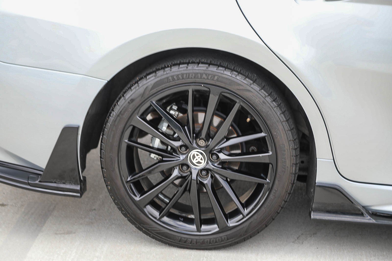 Used 2024 Celestial Silver Metallic/Midnight Black Metallic Toyota XSE V6 image 10