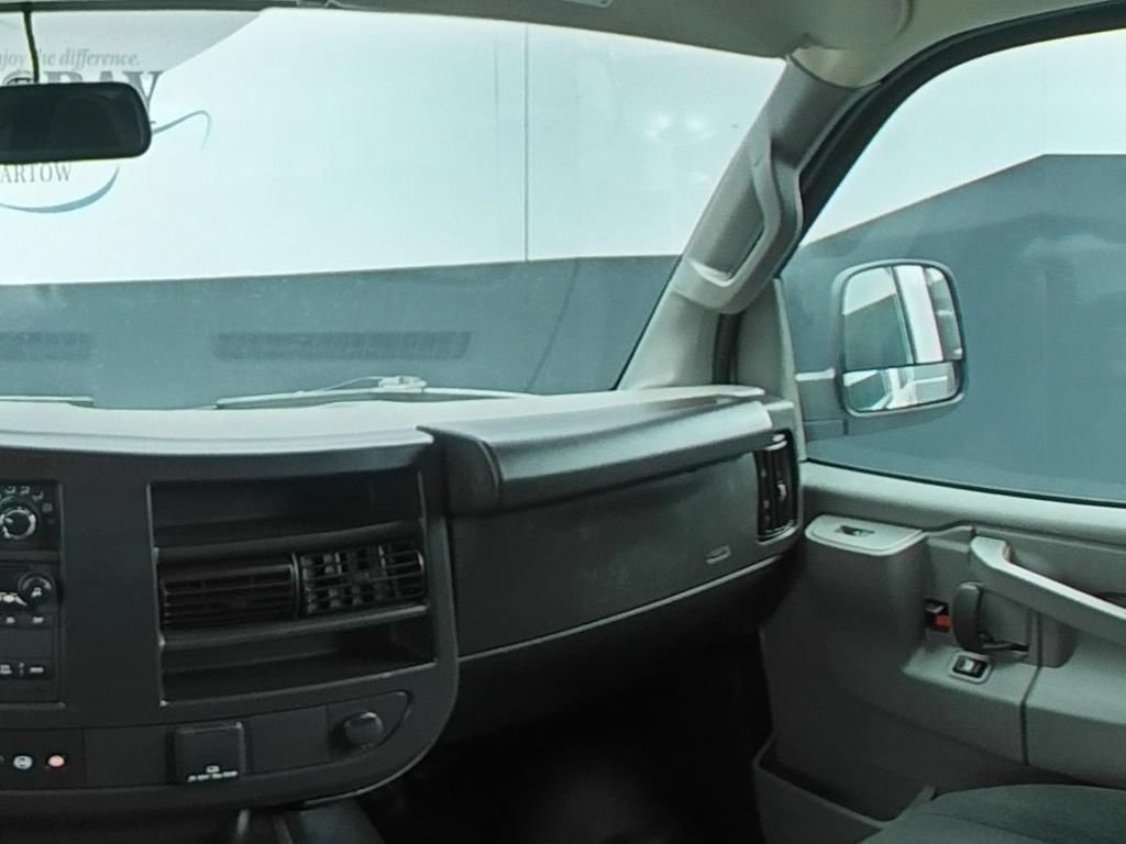 Used 2024 Summit White Chevrolet WT image 18