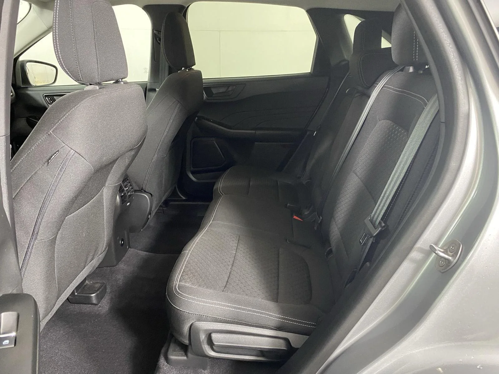Used 2023 Iconic Silver Ford Active image 23