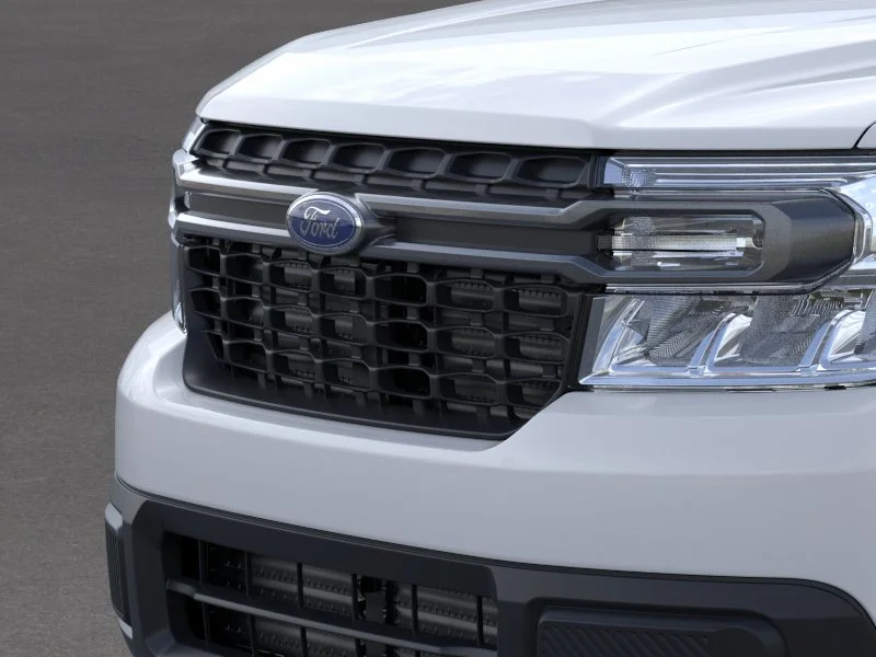 New 2024 Oxford White Ford XLT image 18