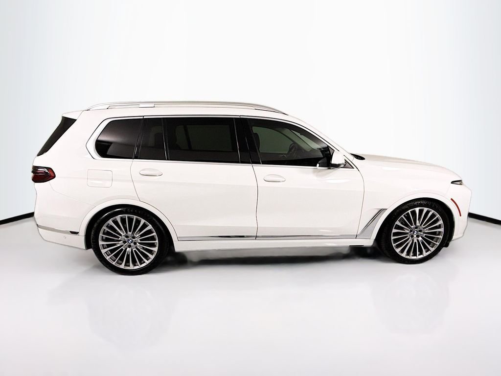 Used 2024 Alpine White BMW xDrive40i image 4