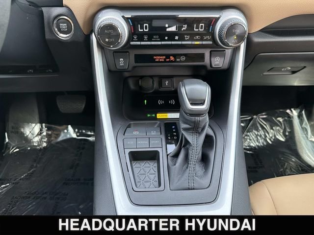 Used 2022 Blue Toyota XLE Premium image 27