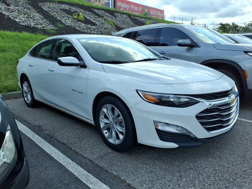 Used 2025 White Chevrolet LT image 2