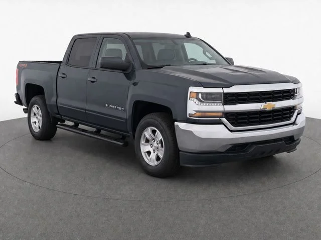 Used 2019 Gray Chevrolet LT image 3