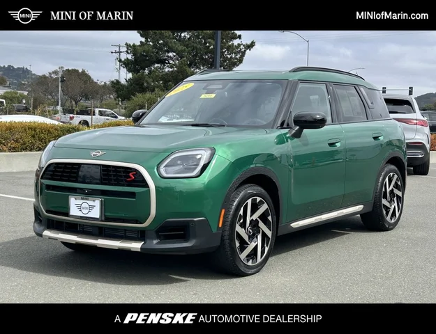 2025 MINI Cooper S Countryman Iconic