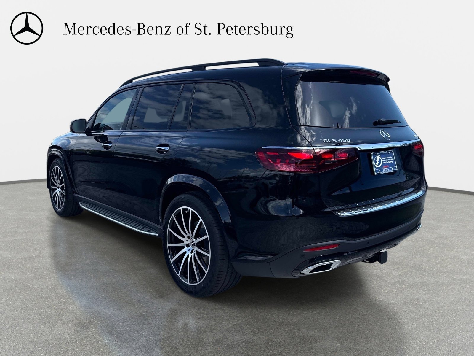 New 2026 Black Mercedes-Benz 450 4MATIC® SUV image 4