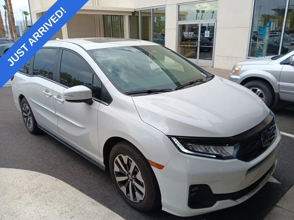 Used 2026 Platinum White Pearl Honda EX-L image 2
