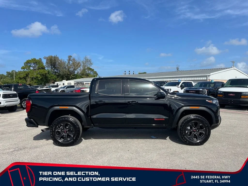 Certified Used 2025 Onyx Black GMC Elevation image 8