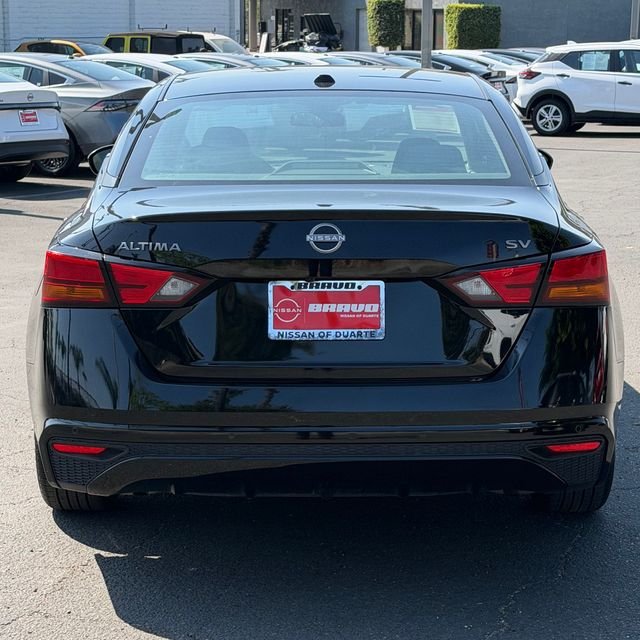 Used 2024 Black Nissan 2.5 SV image 6