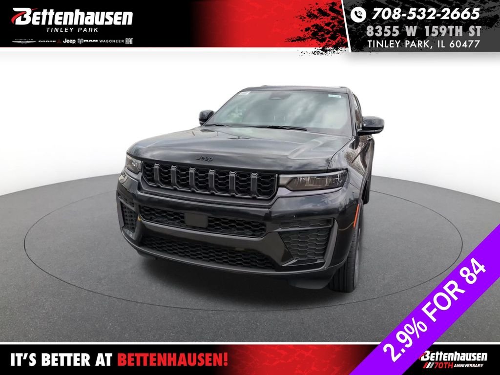 New 2026 Diamond Black Crystal Pearlcoat Jeep Altitude image 3