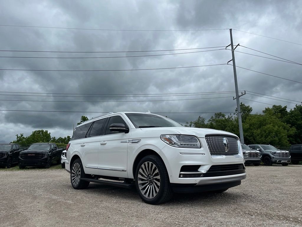 Used 2020 White Lincoln Reserve image 5