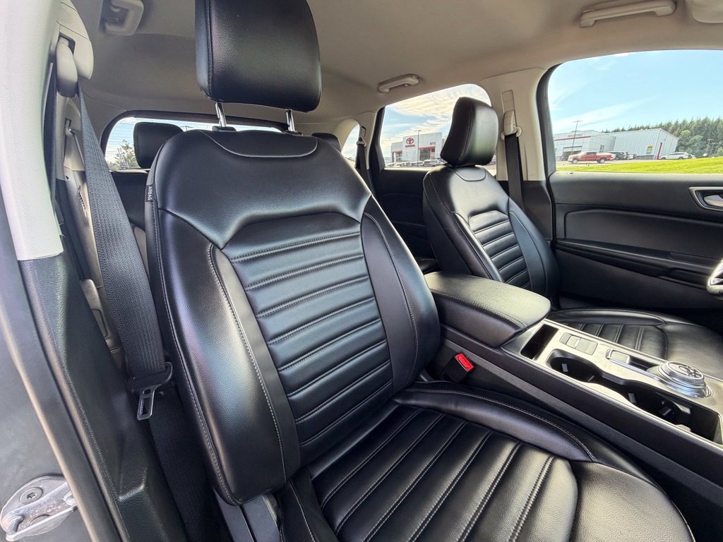 Used 2024 Gray Ford SEL image 38