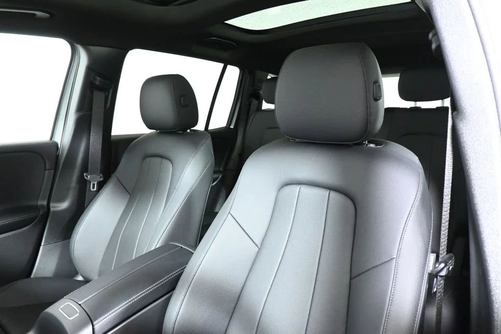 Used 2026 Gray Mercedes-Benz GLB 250 image 5