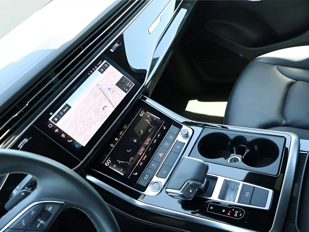 Used 2025  Audi 55 Premium Plus image 21