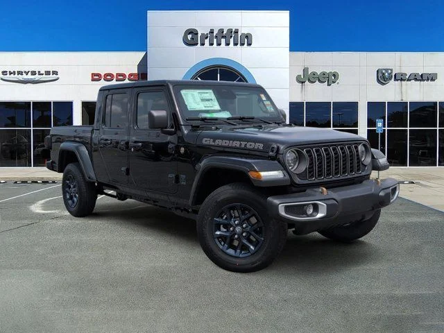 2026 Jeep Gladiator 85th Anniversary Edition Auto's photo
