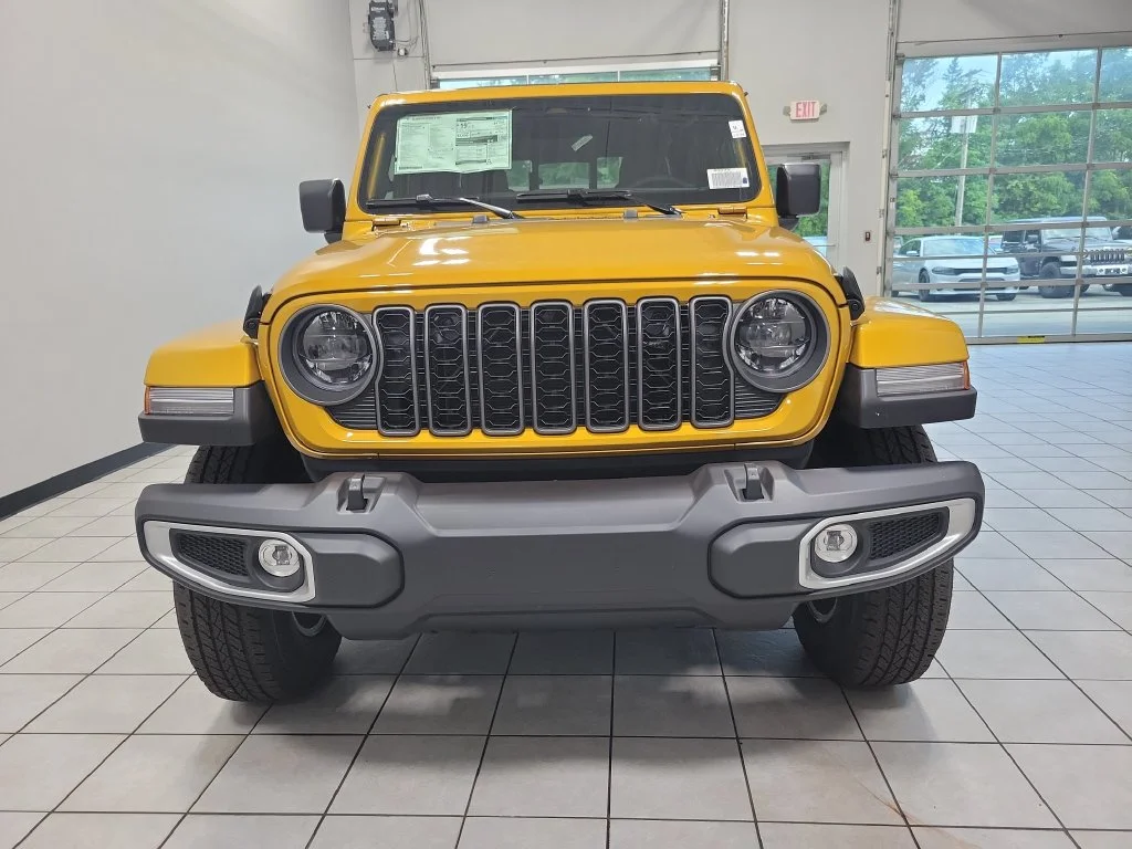 New 2026 Goldilocks Exterior Paint Jeep Sport S image 2