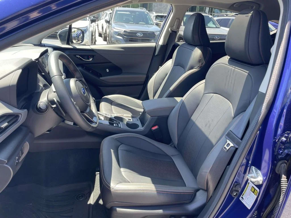 Used 2025 Sapphire Blue Pearl Subaru Limited image 8
