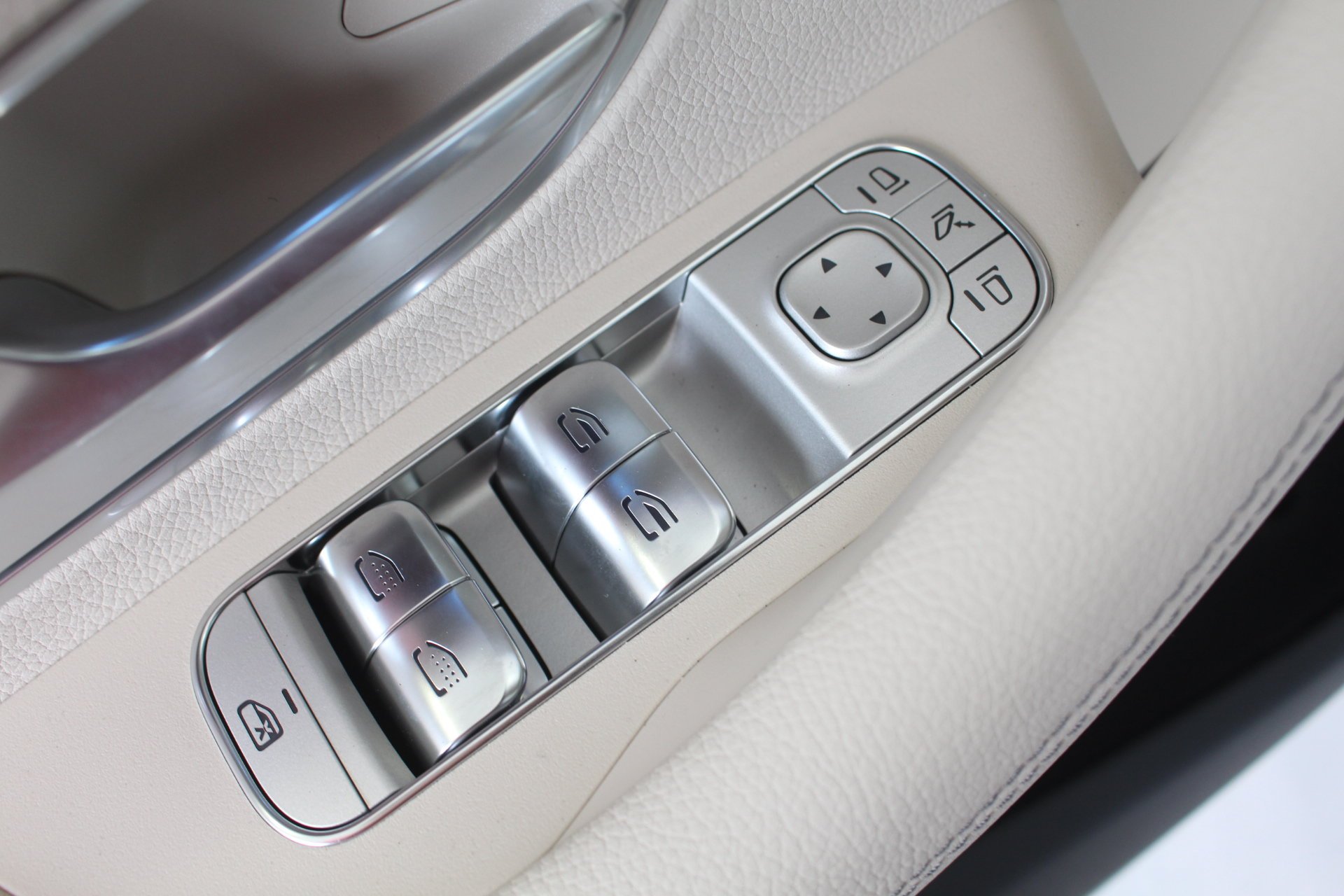 2026 Mercedes-Benz GLS Base - Photo 15