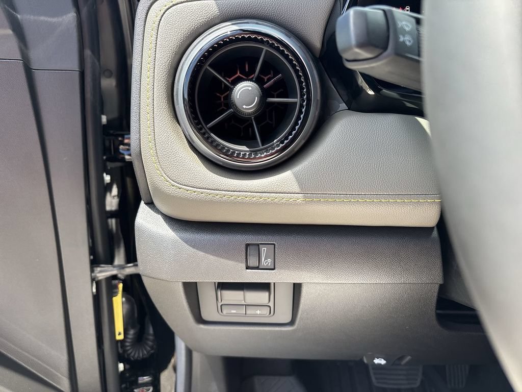2026 Chevrolet Colorado ZR2 - Photo 19