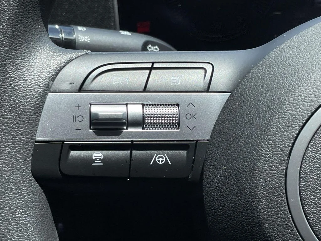 Used 2026 White Hyundai SE image 19