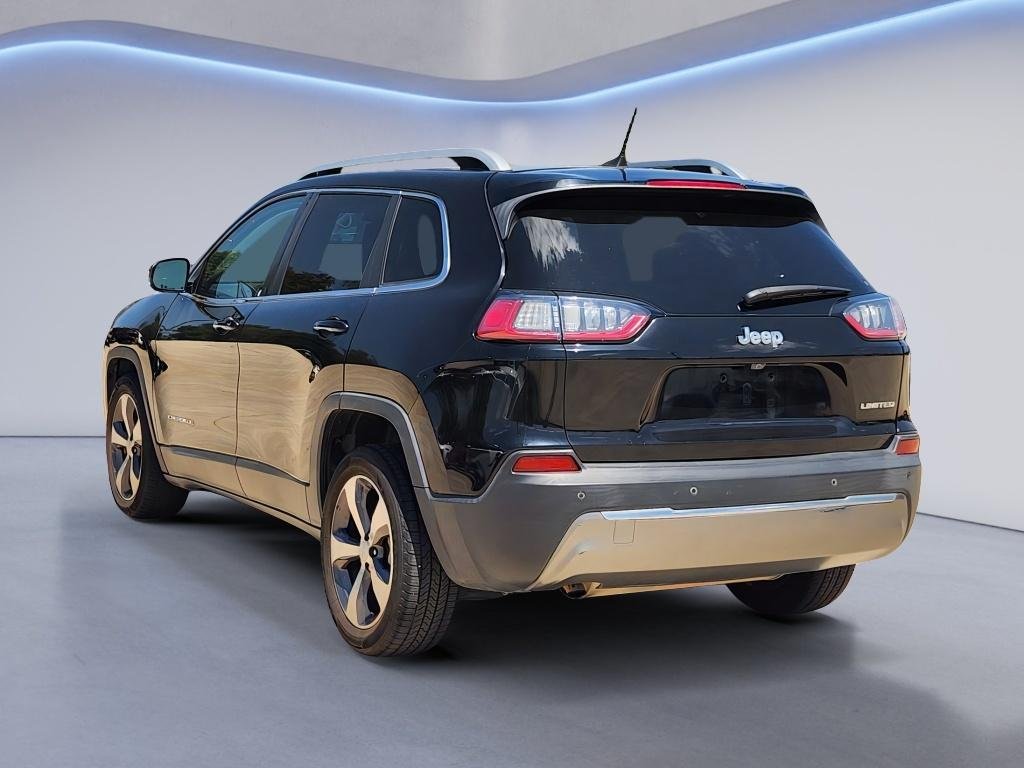 Used 2019 Diamond Black Crystal Pearlcoat Jeep Limited image 7