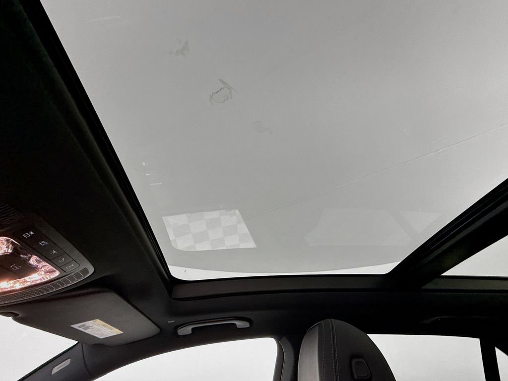 Used 2025  Mercedes-Benz GLE 450e image 22