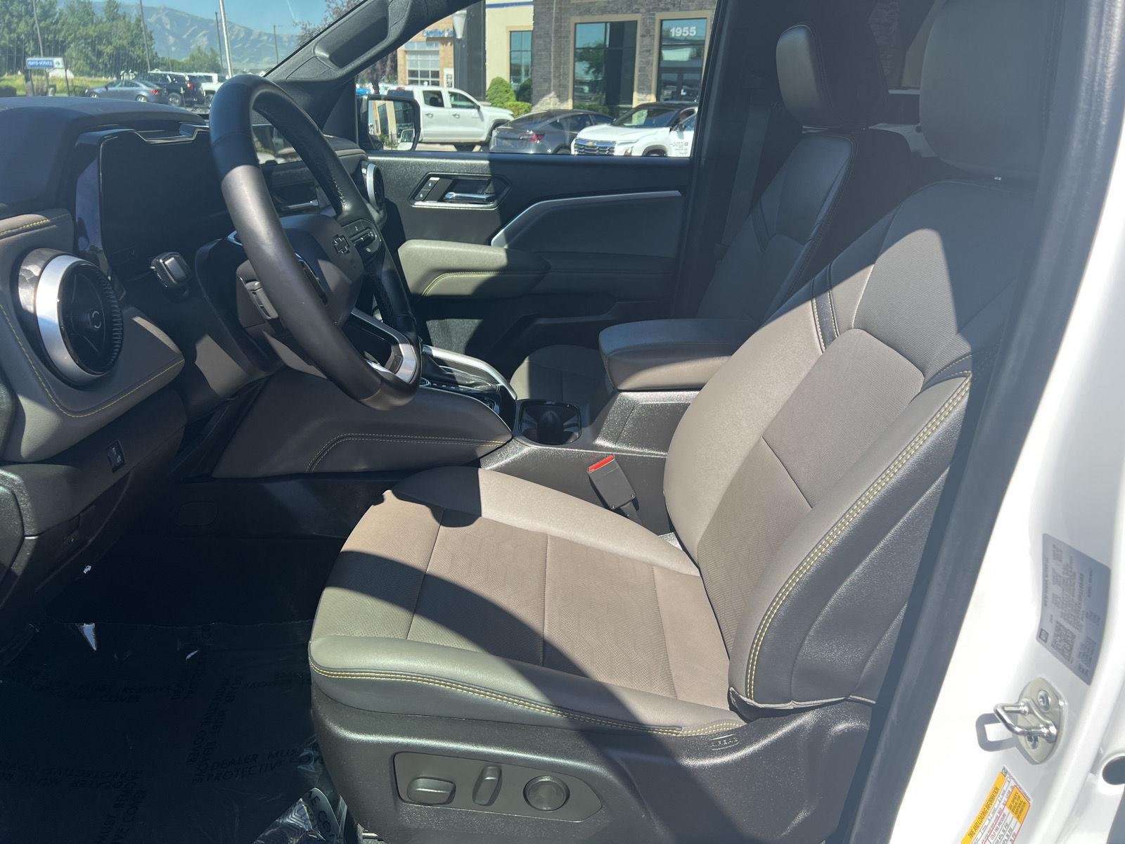 2024 Chevrolet Colorado ZR2 - Photo 16