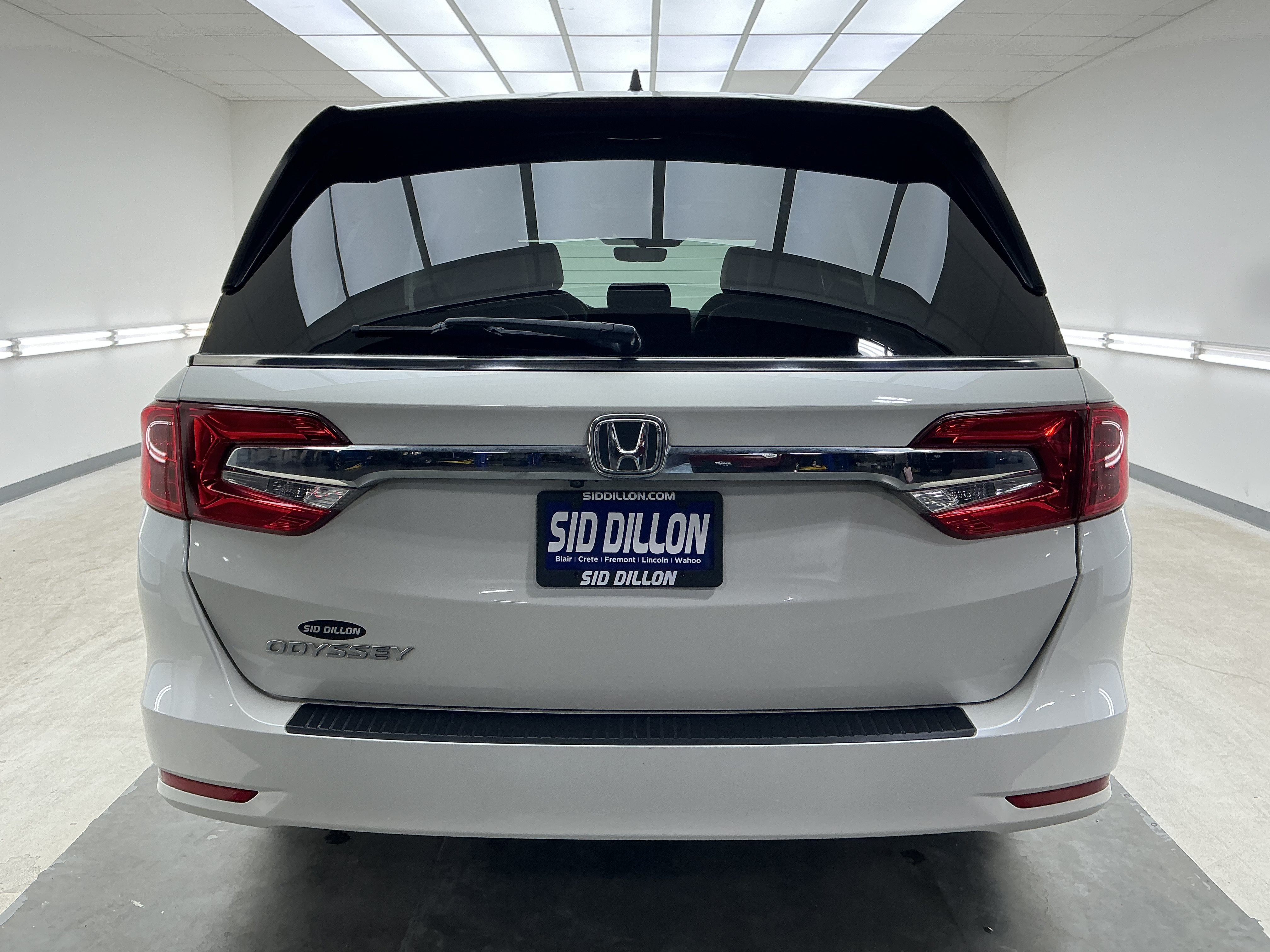 Used 2018 White Diamond Pearl Honda EX-L image 5