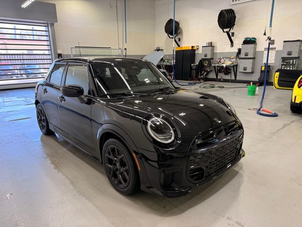 New 2026 Midnight Black II Metallic MINI  image 7