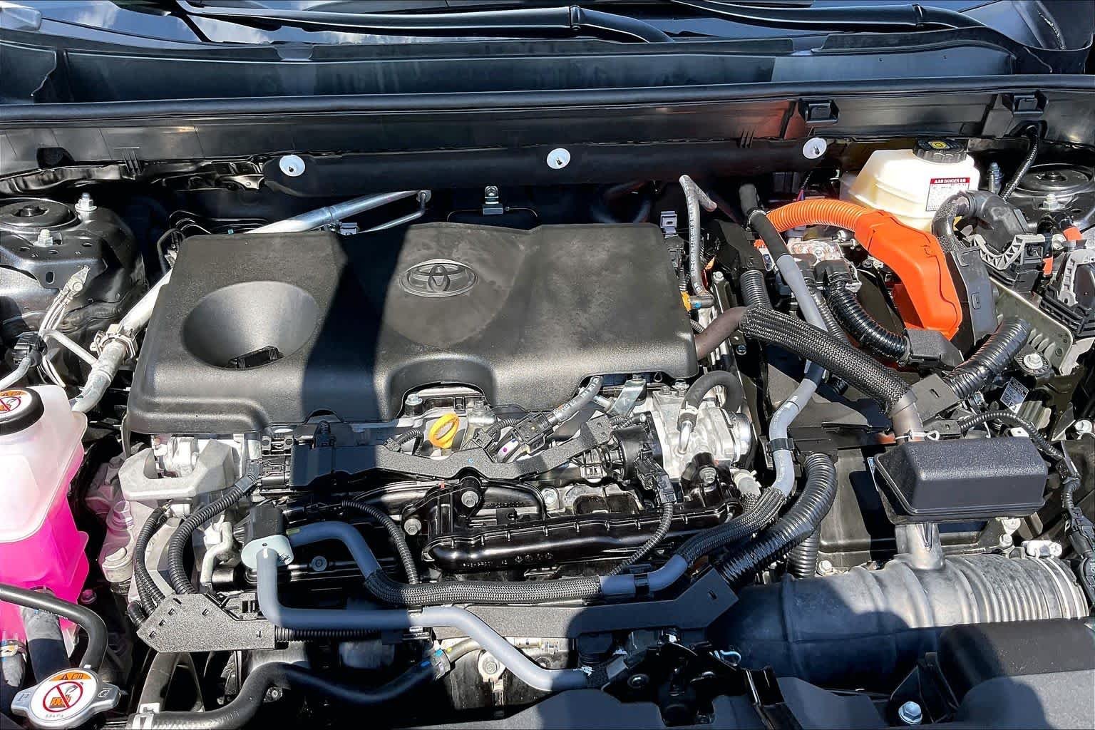 2023 Toyota RAV4 XLE - Photo 32