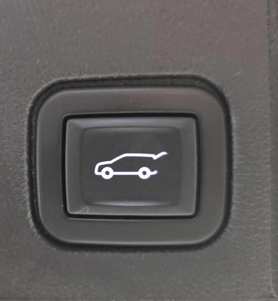Used 2020 Quicksilver Metallic GMC SLE image 4