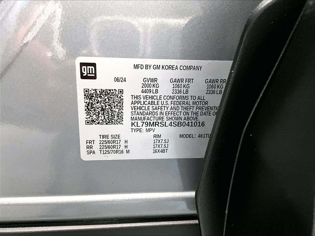Used 2025 Sterling Gray Metallic Chevrolet LT image 33