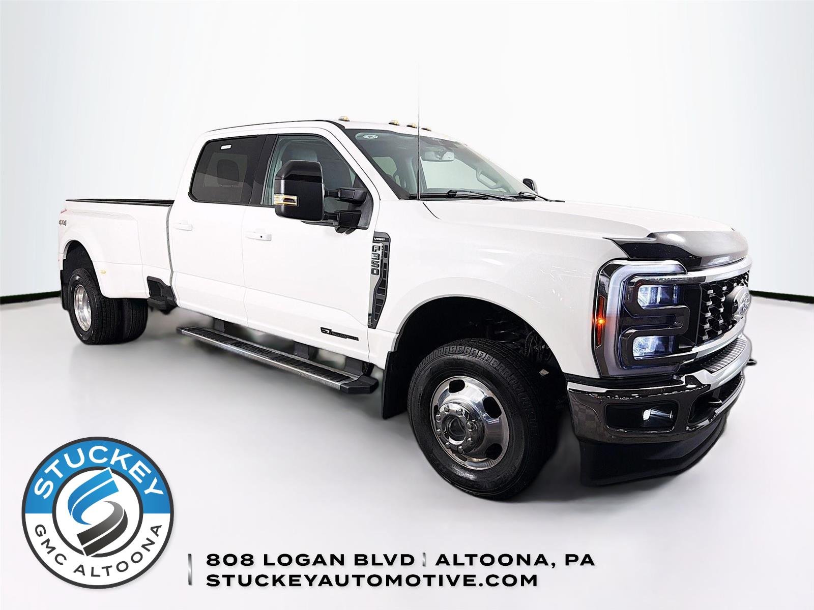 2024 Ford F-350 Lariat 4x4 Crew Cab 8' Box DRW's photo