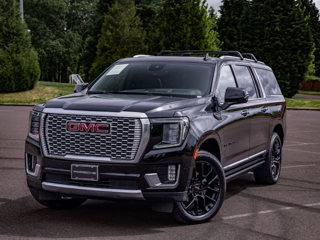 2024 GMC Yukon Denali AWD's photo