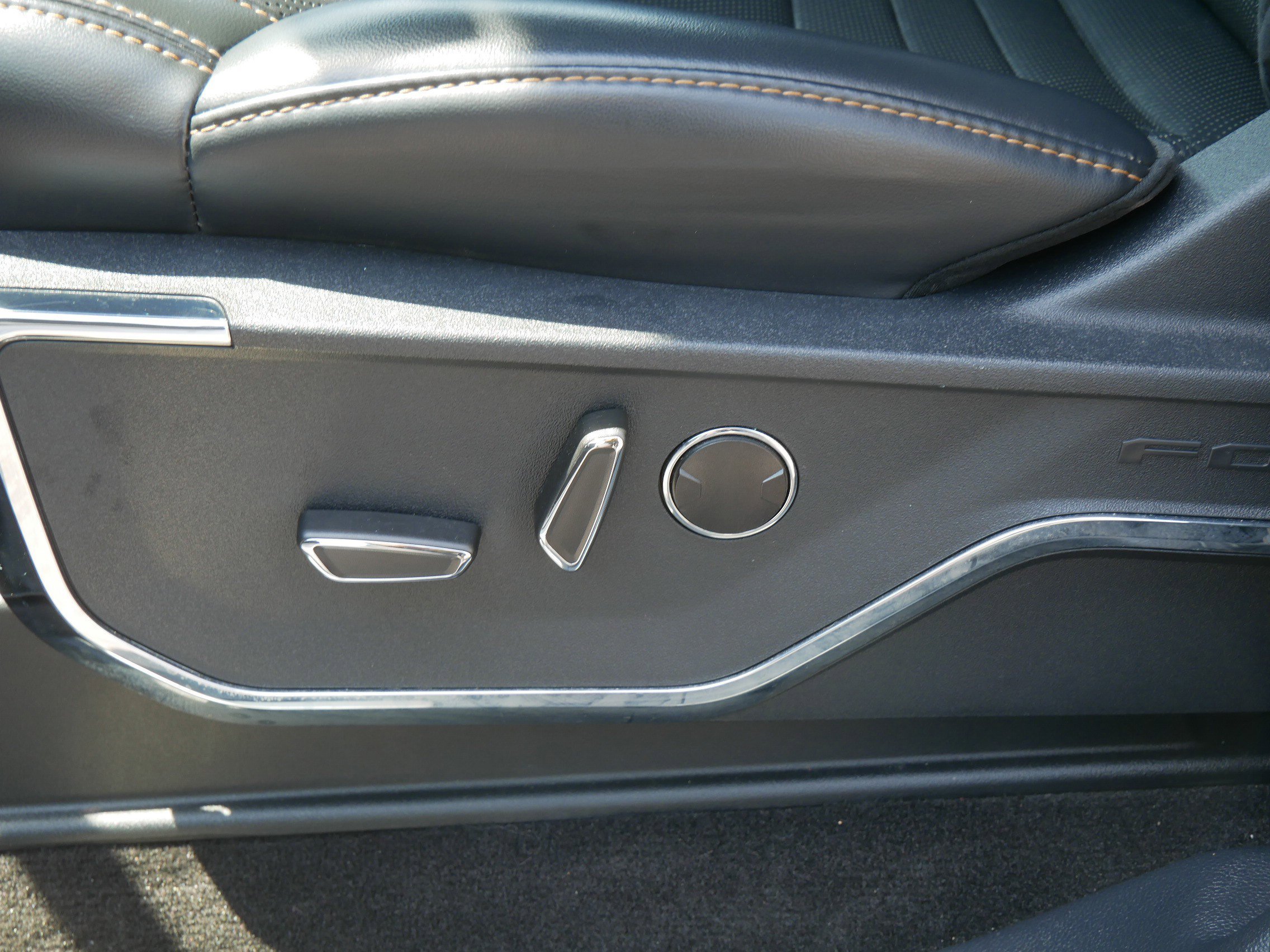 Used 2023 White Ford Platinum image 20
