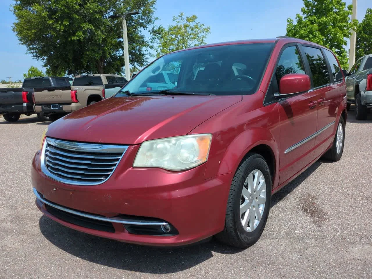 Used 2014 Chrysler Town & Country Touring with VIN 2C4RC1BG7ER156385 for sale in Wesley Chapel, FL