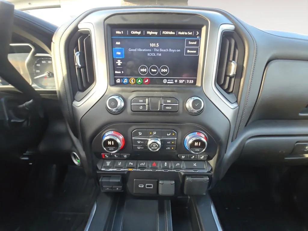 Used 2022 Summit White GMC Denali DRW image 11