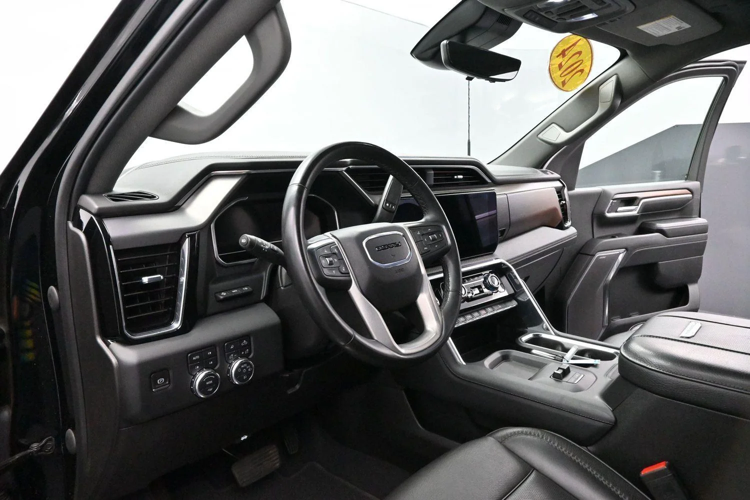 Used 2024 Onyx Black GMC Denali image 16