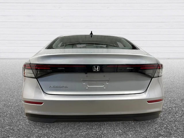 2025 Honda Accord SE - Photo 4