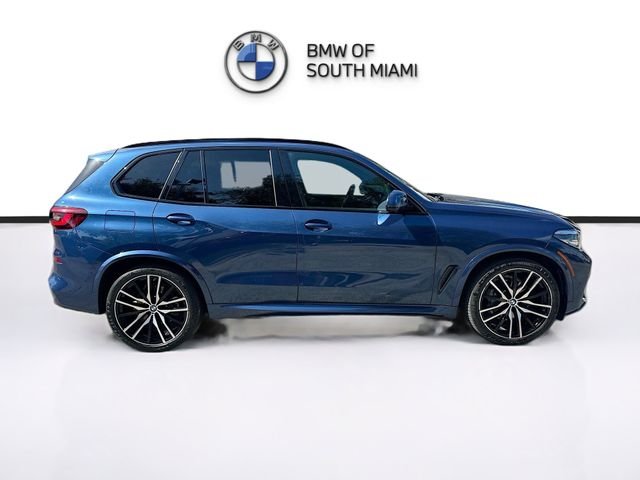 Used 2022 Blue BMW xDrive40i image 8