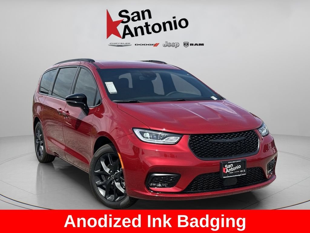 New 2026 Red Hot Pearl-Coat Exterior Paint Chrysler Select image 4