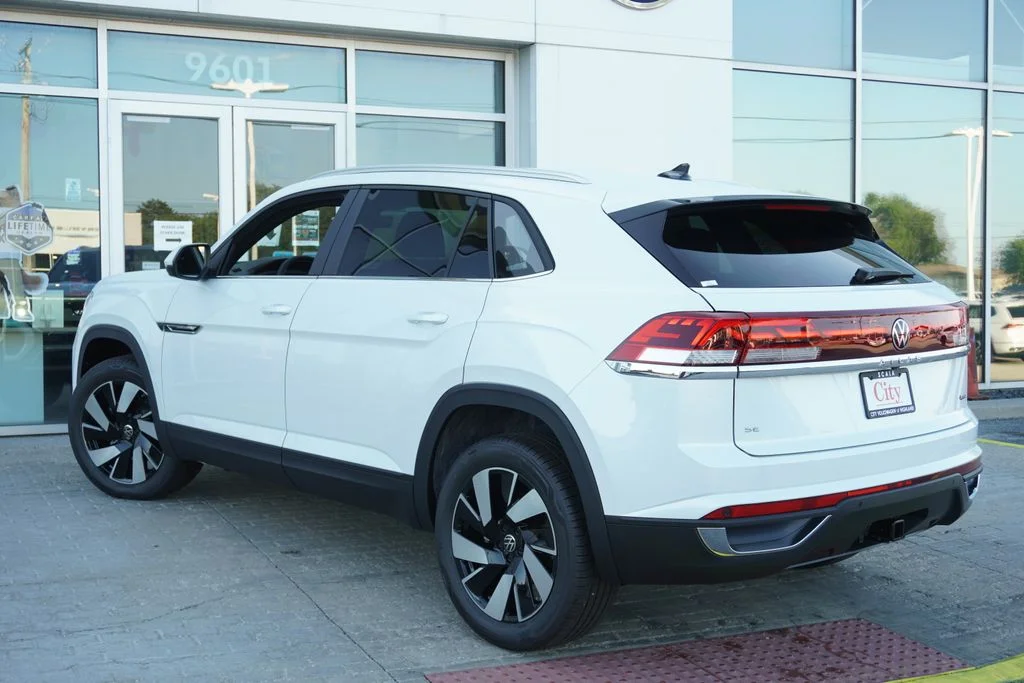 New 2026 White/off-white Volkswagen 2.0T SE w/Technology image 9