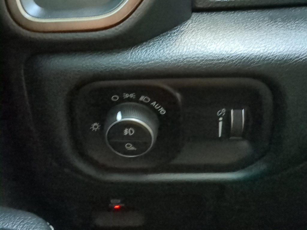 Used 2020 Bright White Clearcoat Ram Rebel image 20