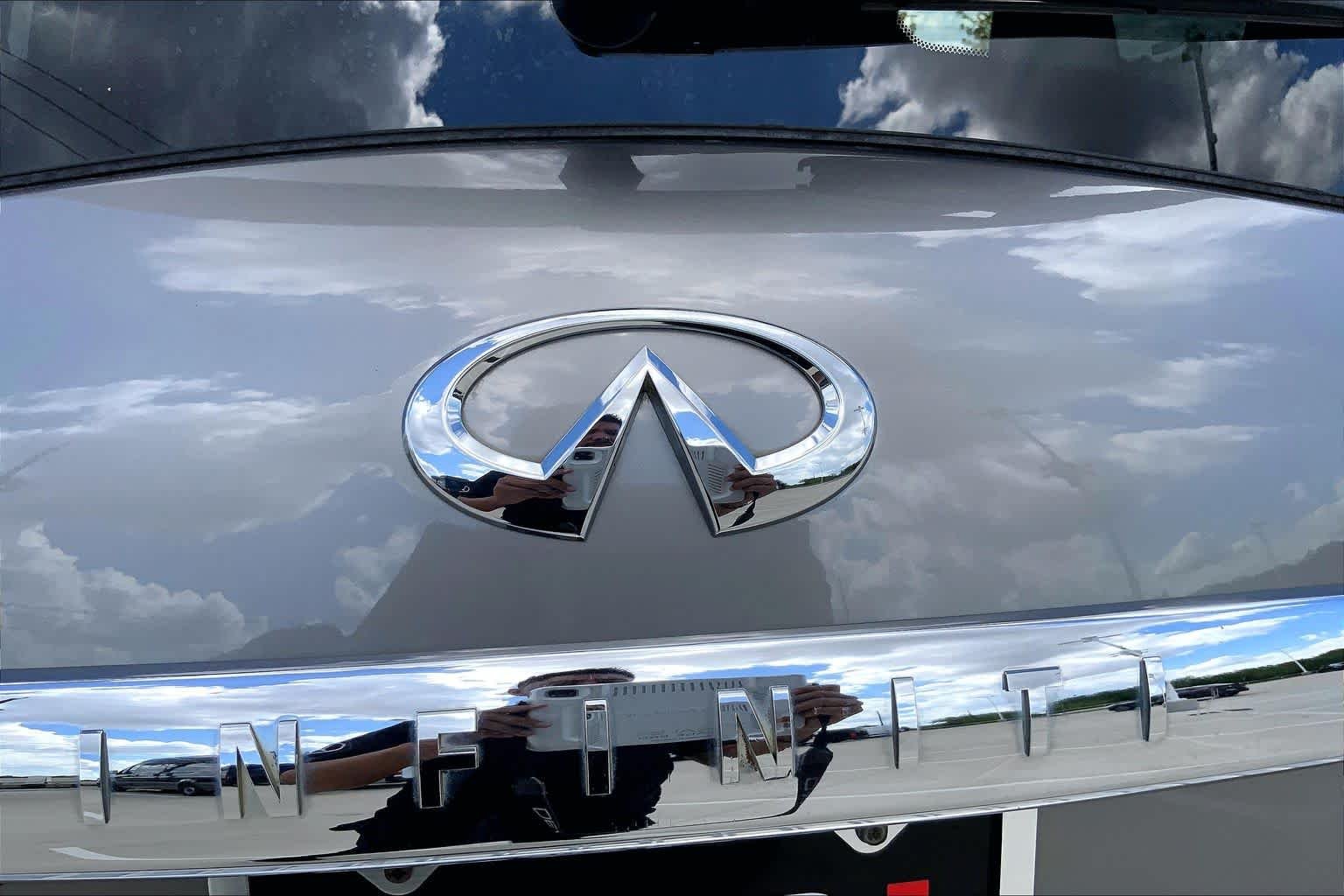 Used 2013 Platinum Graphite INFINITI  image 9