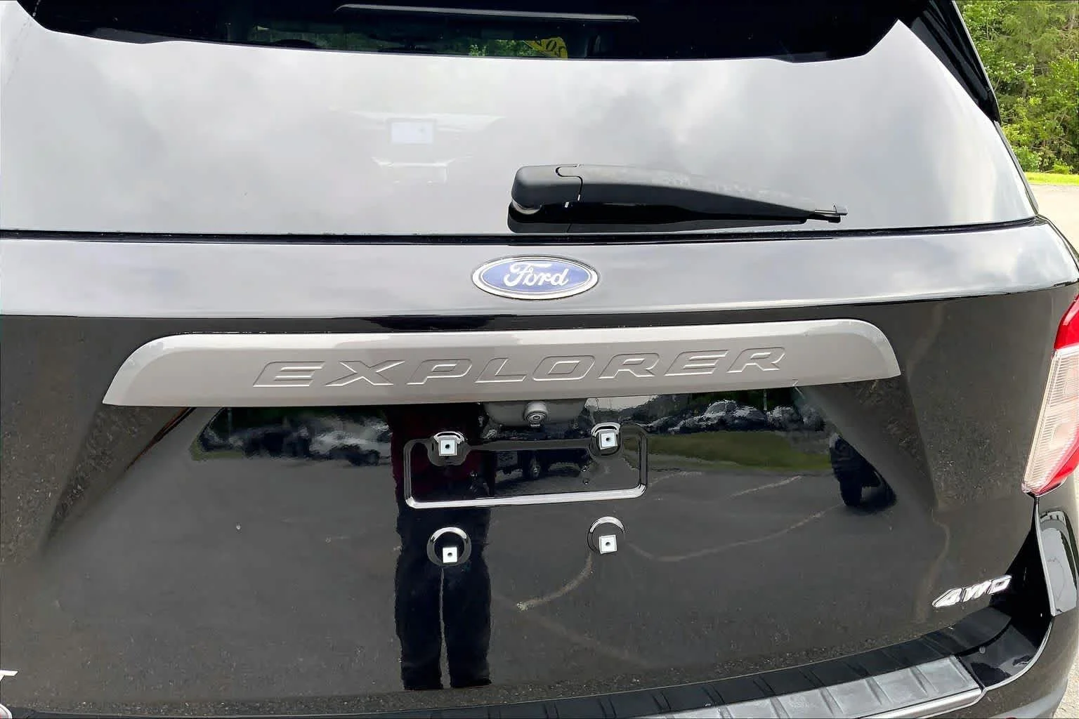 Certified Used 2022 Agate Black Ford XLT image 10